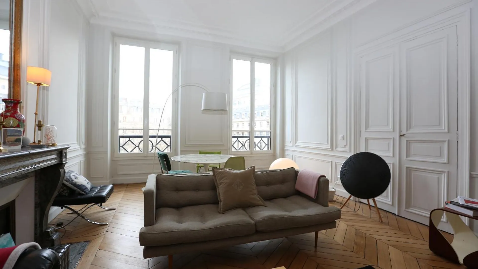 Palais Royal Apartment